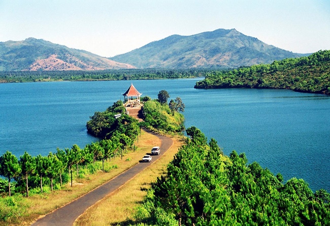 lakes in vietnam 10